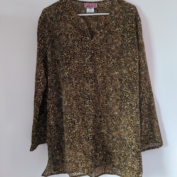 NWT Woman's Cheetah print light long sleeve top, L - Picture 1 of 5